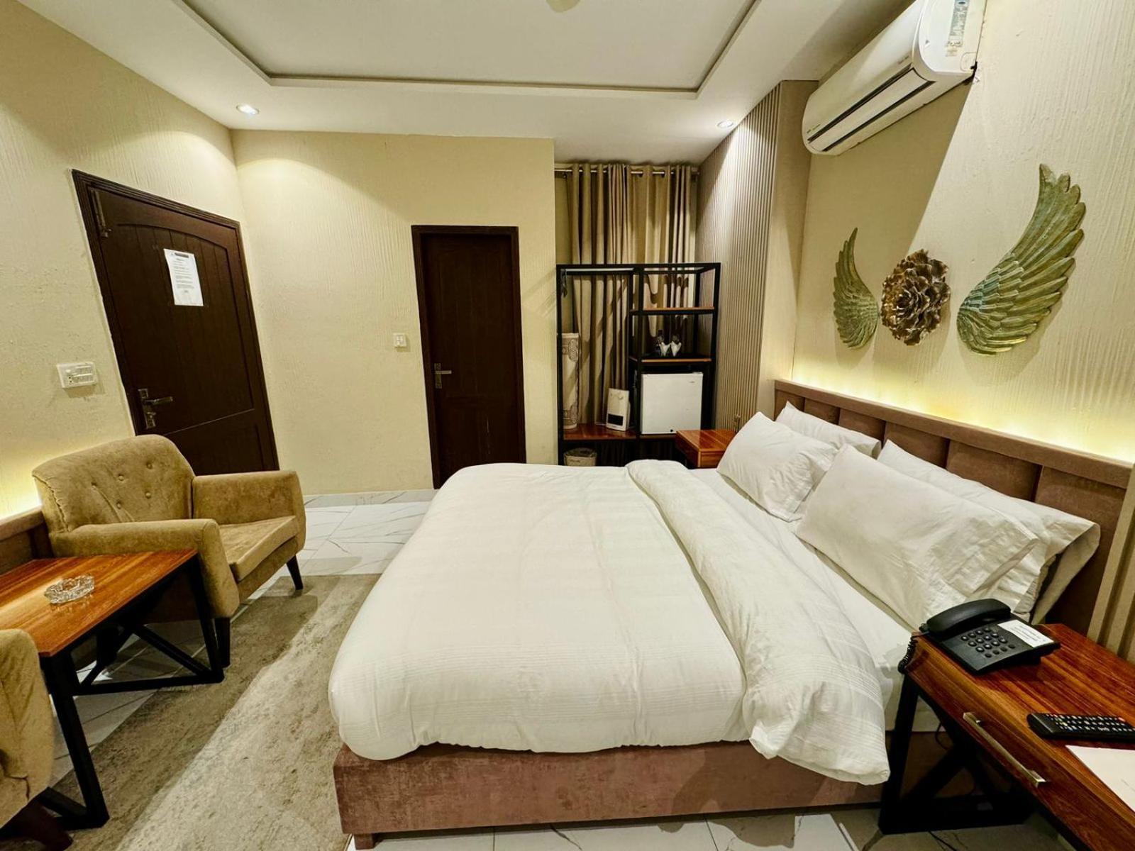 Shelton Boulevard Hotel Lahore Luaran gambar